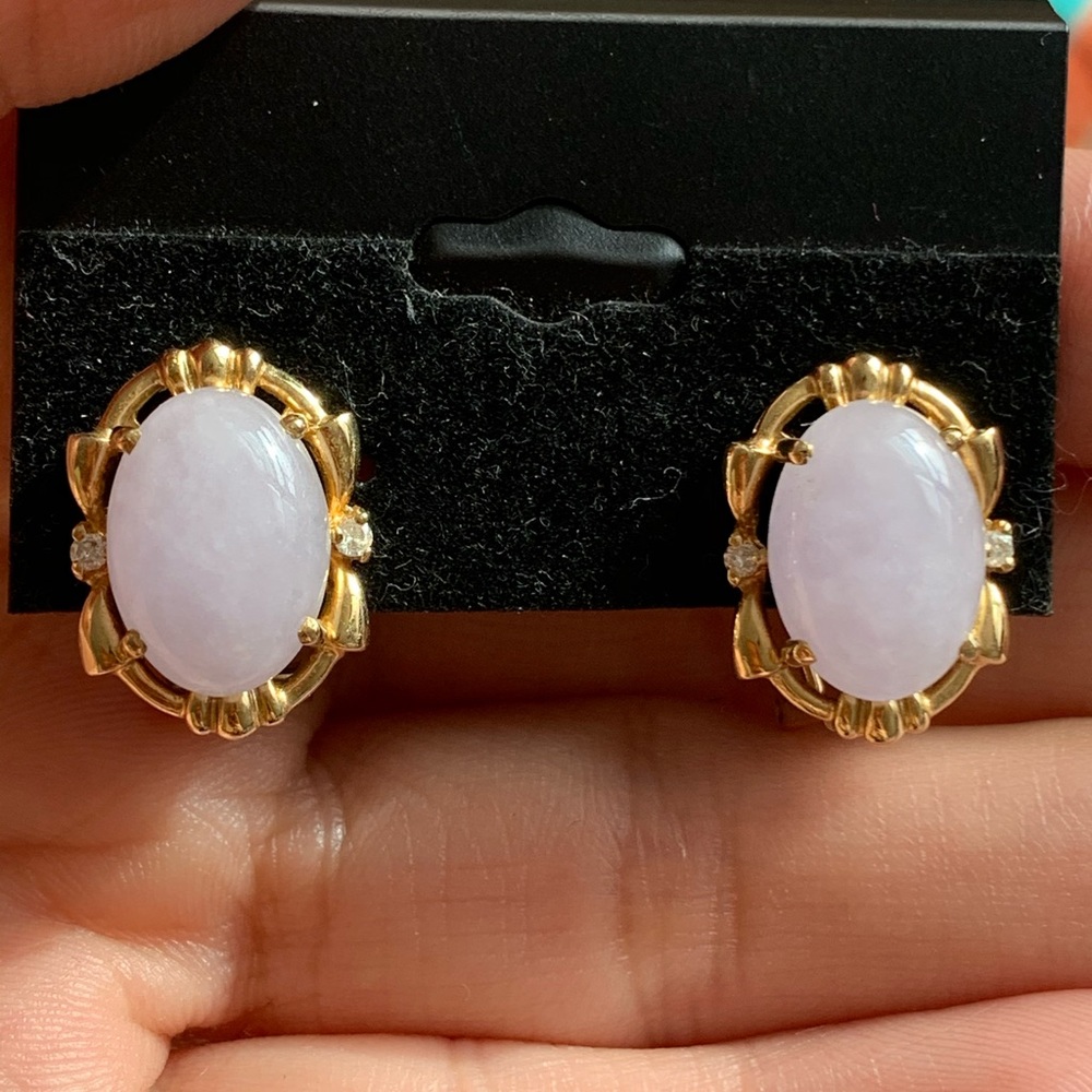 Lavender Jadeite earrings in 14k gold - Picture 4 of 10